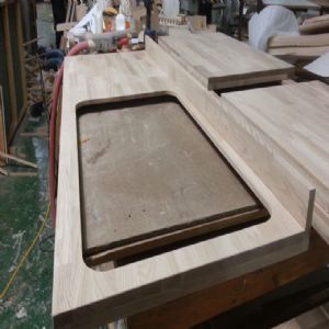 싱크대상판 원목(특수목) 36mm(뒷턱포함,싱크볼 별매)(볼 JS850)(물푸레) (1600*36*550)(1개)