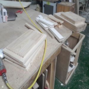 싱크대 ( 하부장1400 mm * 700 mm * 570 mm)(스프러스문짝)(0 mm)(내부장 백색)