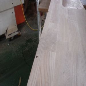 싱크대상판 원목(특수목) 36mm(뒷턱포함,싱크볼 별매)(볼 JS870)(물푸레) (2200*36*650)(샌딩)(1개)