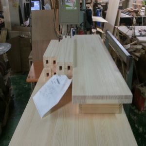 베이직 6인용 원목 식탁(소나무) (1700*700*750)(샌딩)(1개)