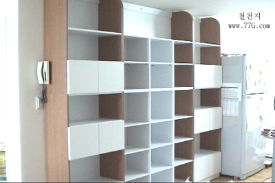 키큰 수납장겸 책장 만들기 거실을 넓게 쓰세요..(동영상)
