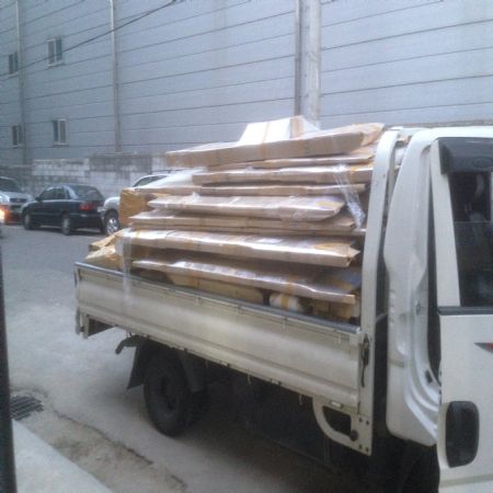 하나하나 주문 제품들을 요청하신대로 출고 해드렸습니다.