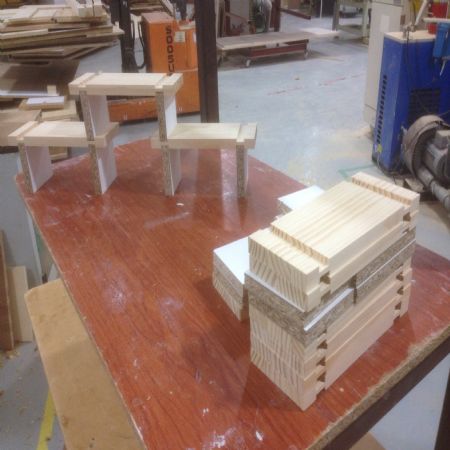 가족과 함게 조용히 집에서 지내는 시간이 더욱  중요지고 있습니다.