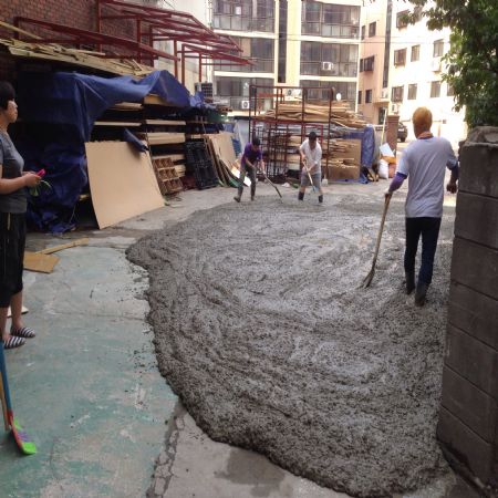 안전은 생산이라 여기고 모두 고치고 있습니다.