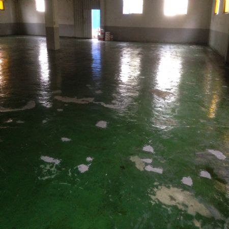 고객여러분 혹시나 장마 피해를 대비하셔서 주변을 한번 살펴 보시기 바랍니다.