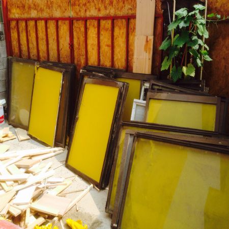 사용할수 있을때까지 고쳐 사용 하는게 최선 입니다.