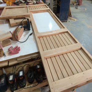 싱크대 ( 하부장3300 mm * 700 mm * 570 mm)(앨더문짝)(64mm)(내부장 오크색)