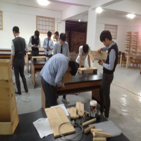 철천지에서 목공 수업이 있었습니다.