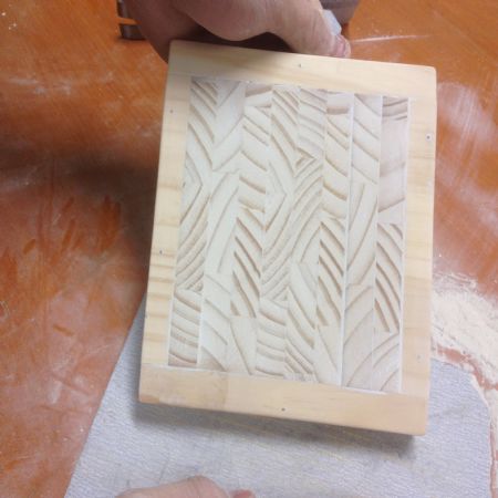 창의성을 살려주는 목공수업이 되고 있습니다.