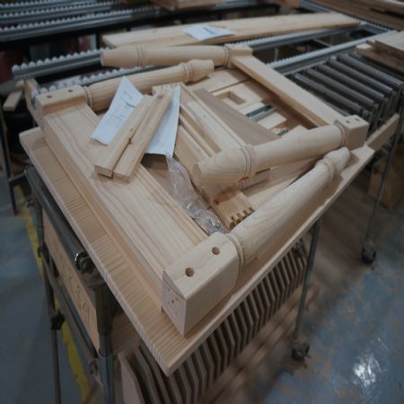 상품 표현에 익숙 하지 않아 철천지 제품은 실물이 더 예뻐요