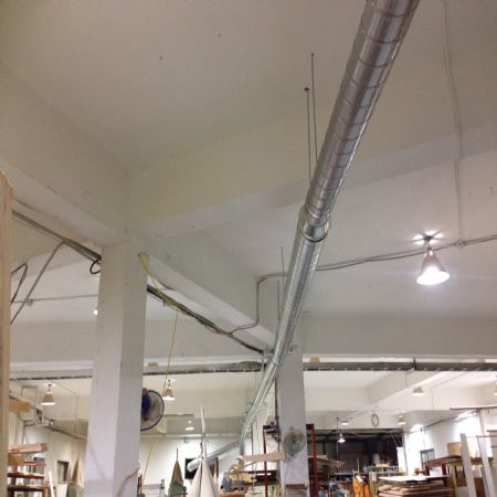 철천지 내부 난방 덕트 공사가 있었습니다.