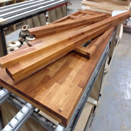 출고량이 많아 지면서 일하는 방식도 양에 마추어 바꿔야 겠습니다.