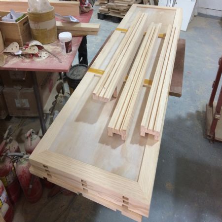 손그림으로 정확하게 그려 주시는게 빠른 방법 입니다.