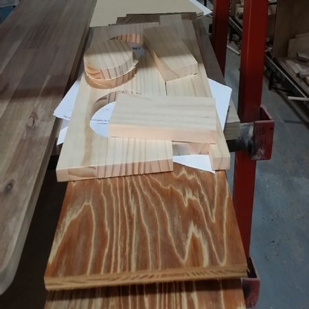 철천지는 제조공장의 길을 가고 있습니다.