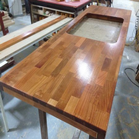 철천지 싱크대 상판 친환경 수입도료를 추가 코팅하여 출고 됩니다