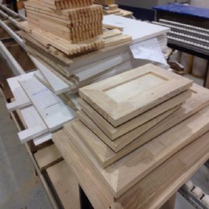 싱크대 ( 하부장3000 mm * 700 mm * 570 mm)(물푸레문짝)(0 mm)(내부장 백색)