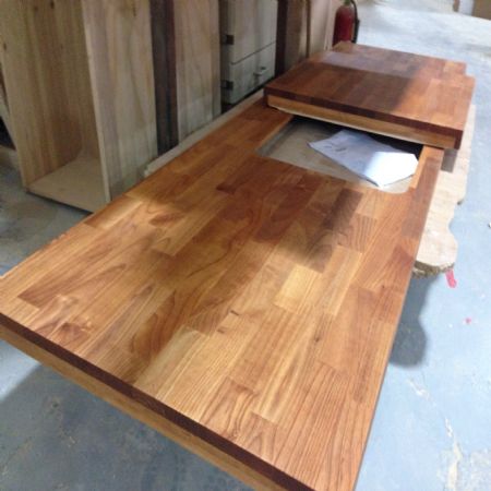 완성도 높은 제품을 생산하기 위해 하나 하나 바꾸고 있는중 입니다.