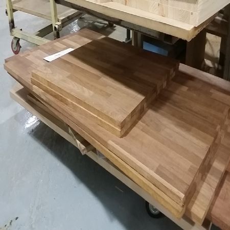 원목 멀바우 싱크대 상판이 유행이 될것 같습니다.