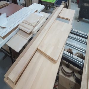 UV 고광택 18mm (블랙)(MDF,국내산)(W2400XH1209)