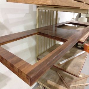 하드우드 원목상판 42mm(휨방지,천연바니쉬와 요트등급 친환경 바니쉬 완성품)(멀바우) (2400*42*657)