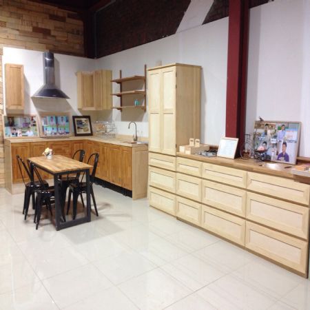 시중의 원목싱크대 문짝은 실제로 전체가 원목이 아닙니다.