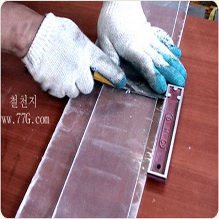 아크릴 손으로 깨끗이 절단 하는 방법(동영상)