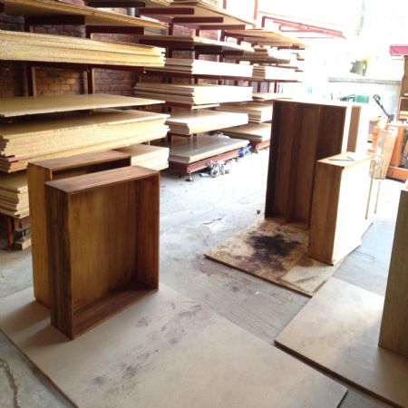 출고일을 마추기 위해 노력중 입니다.