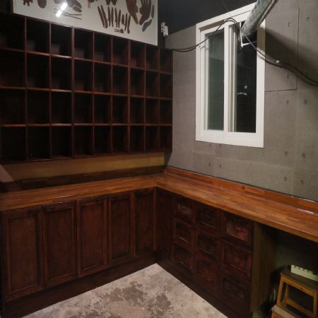 철천지가 만들어낸 고풍스런 제품의 소문이 퍼졌나 봅니다.