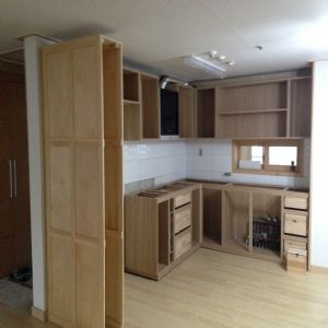 베이직 6인용 원목 식탁(오리나무) (1700*750*750)