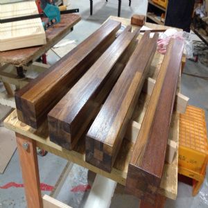 앨더 상판과 멀바우 원목다리를 이용한 6인용식탁