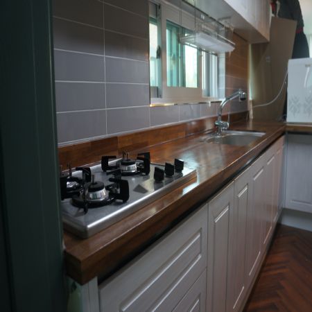 방송 배경으로 나갈 어메리칸 화이트 싱크대 입니다.