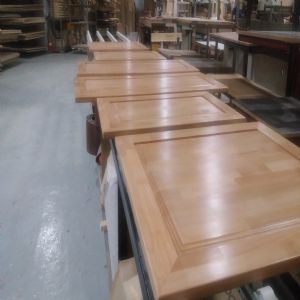 싱크대 ( 상부장1000 mm * 800 mm * 310 mm 하부장2000 mm * 700 mm * 600 mm)(앨더오리나무(요트공법))(내부장 오크색)