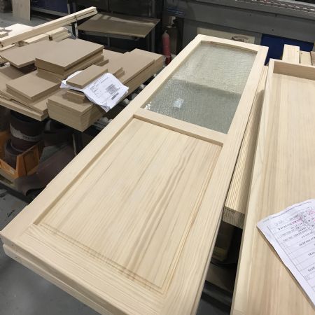 철천지 본연의 업무인 DIY 기술지원과 재료에 집중하고 있습니다.