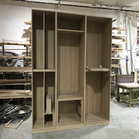 환경을 극복한 성공한 삶의 얘기가 자서전 입니다.