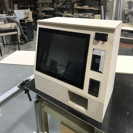 실내에 인테리어와 어울리는 무인 판매대 박스 프로토 타입입니다.