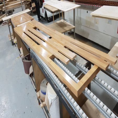 요즘처럼 사람의 관심이 빠르게 변하는 때가 없었던것 같습니다.