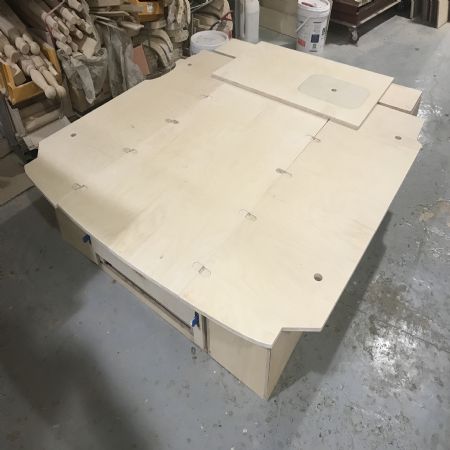 5개의 커다란 박스 구조로 제작된 3밴용 공구함 입니다.