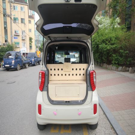 평소에도 2열을 그대로 사용할수 있는 레이차박 차량을 개발 했습니다.