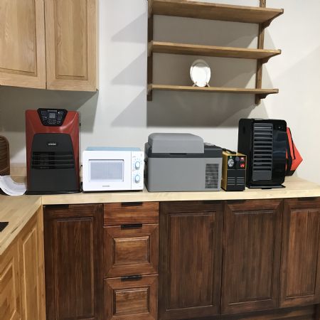 바탕에는 실용이 깔려 있고 누구를 흉내를 내지 않습니다.