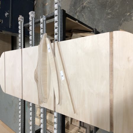 특이한걸 만들다 보니, 서핑용 밸런스 보드 제작중 입니다.