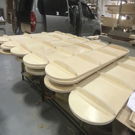 19년간 제작해왔던 실력으로 서핑용 보드를 개발했습니다.