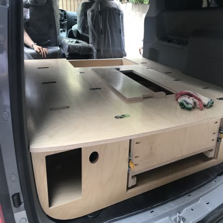 절제된 단촐함이 가장 휼륭한 제품임을 알고 있습니다.