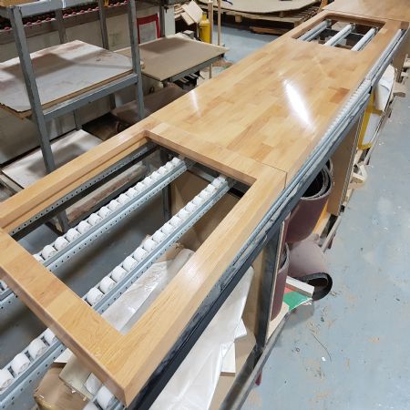 미래를 예견하기 보다는 사람을 중심으로 선택을 했기 때문 입니다.