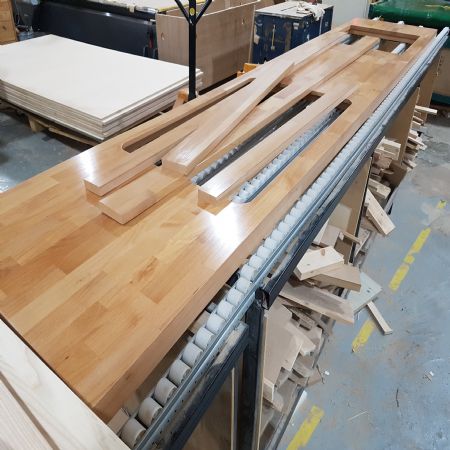 줄서서 찾아 오는 골목집 만두가게 처럼 실력과 품질로 다가가겠습니다.