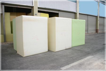 스펀지는 어떻게 잘라 질까요? 스펀지 공장 방문기