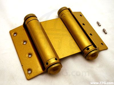 술집이 아닙니다. 철천지 야외 작업장에 설치한, 스프링 자유경첩