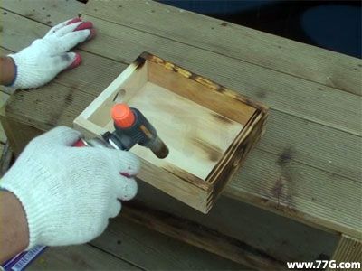 스테인 버금가는 목재 영구 도색법 토치로 그을린 낙동법 소개(동영상)