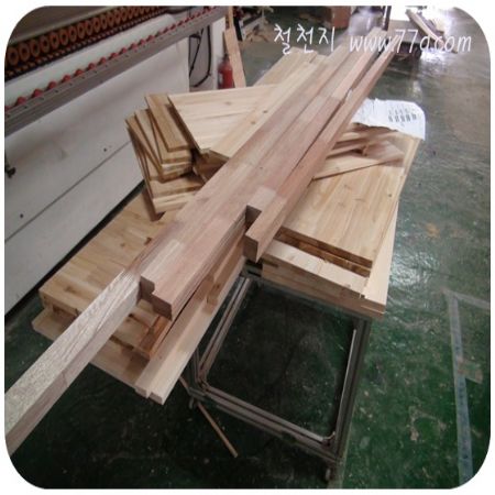 베이직원목옷장,약장,아일랜드식탁,원목싱크대상판,원목침대,원목사다리