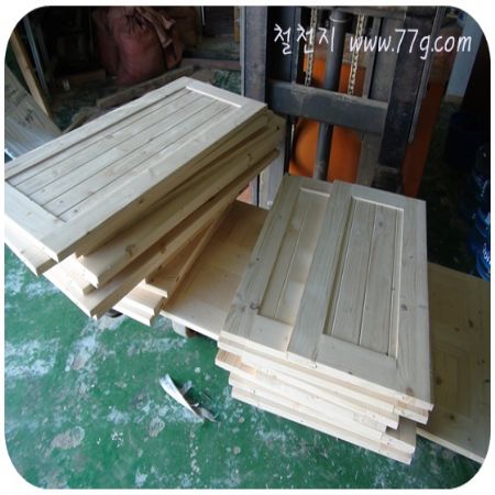 싱크대상판,베이직옷장,토이박스,협탁,원목난간,요술선반,모던서랍장,갤러리문