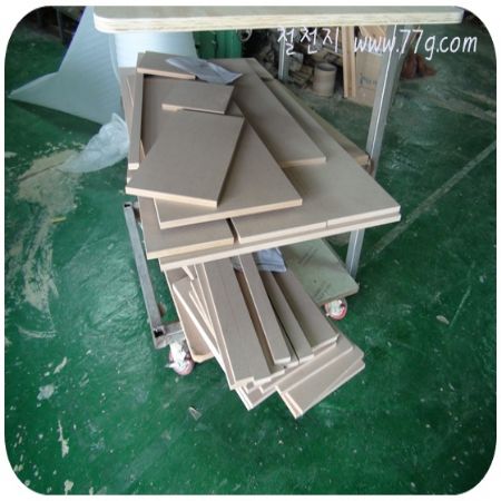 MDF,자작나무합판,UV코팅합판,몬드리안박스,베이비카트,하트장,집진기추가설치